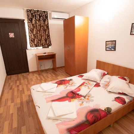 Casa Camelia Hotel Dunatölgyes Kültér fotó