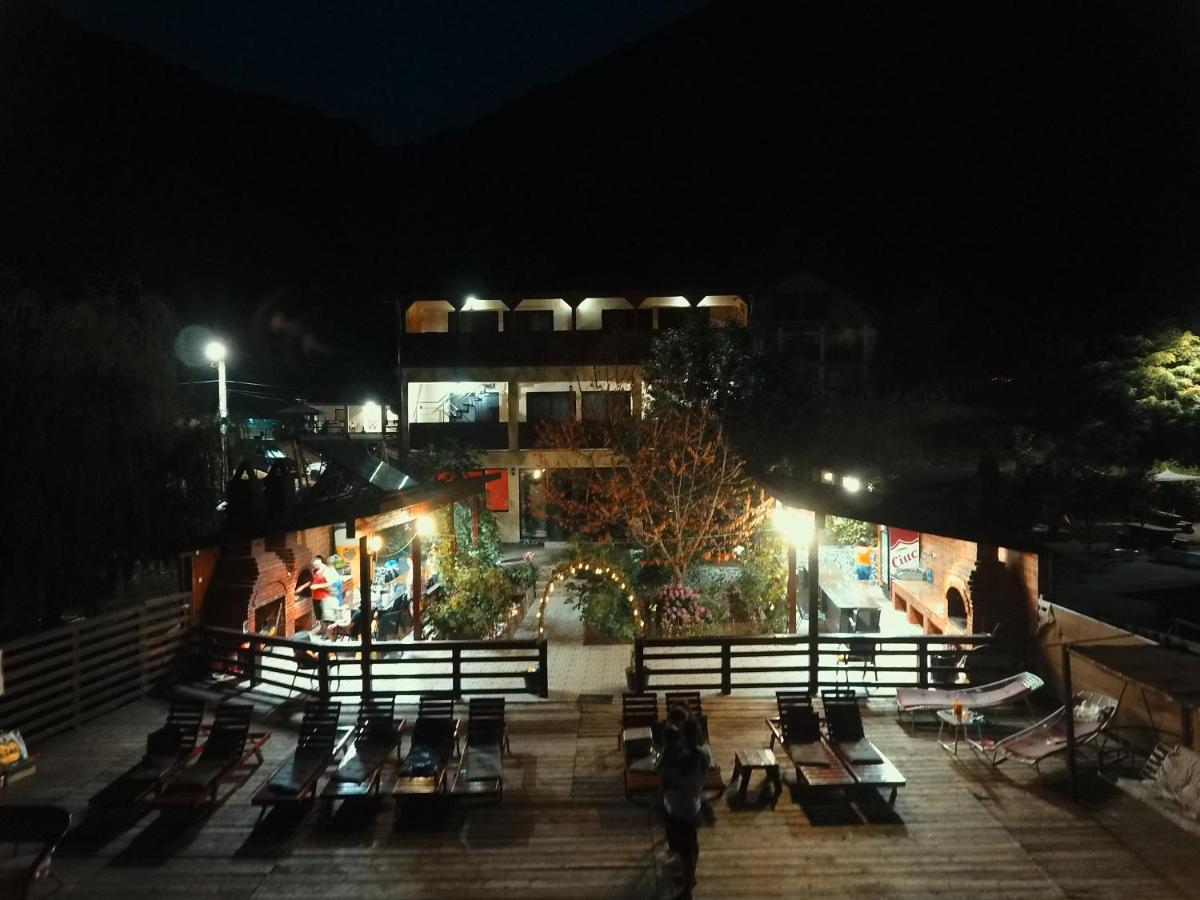 Casa Camelia Hotel Dunatölgyes Kültér fotó