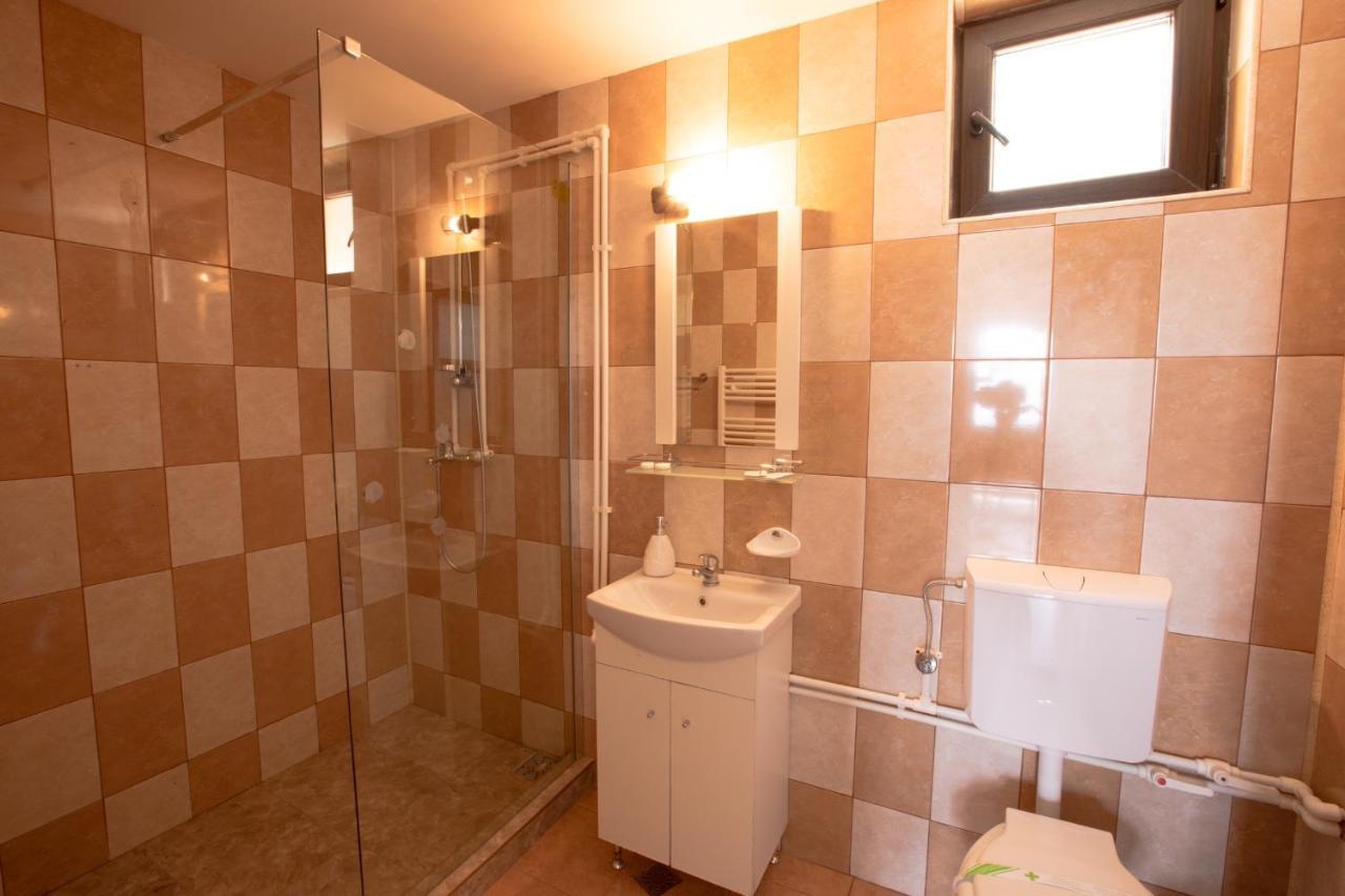 Casa Camelia Hotel Dunatölgyes Kültér fotó
